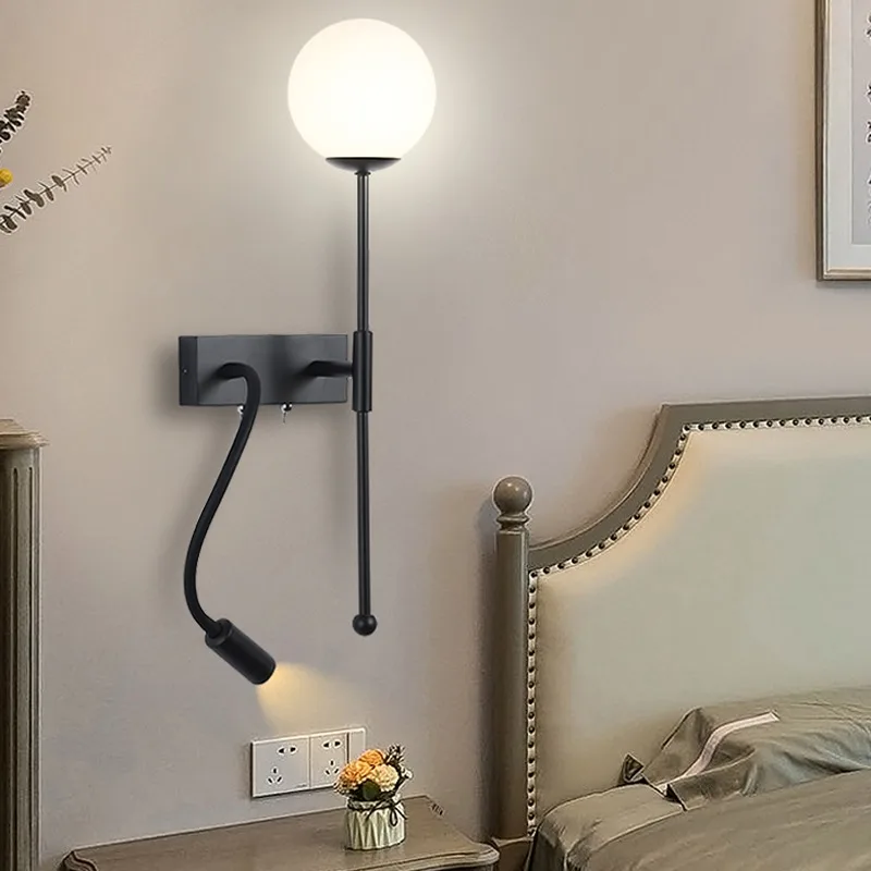Современная и простая прикроватная лампа для спальни со шланговым прожектором, многофункциональный вращающийся светодиодный прожектор, настенный светильник для чтения
