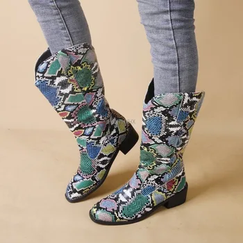2023 Зимние ботинки; Женская универсальная обувь; Сапоги до колена из искусственной кожи на толстом каблуке со змеиным принтом; теплые рыцарские ботинки  5