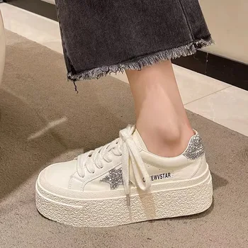 Маленькие белые женские туфли на толстой подошве с круглым носком, корейская версия женских одиночных туфель spring outing  5