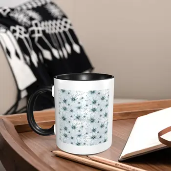 Уникальный дизайн в виде снежинки На белом фоне, Кофейные кружки для взрослых с керамическим футляром для сока на столе  4